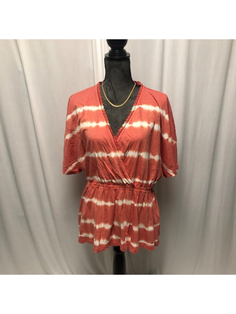 Maurices Top Womens Size Large Tie Dye V Neck Cotton Coral White Faux Wrap Shirt